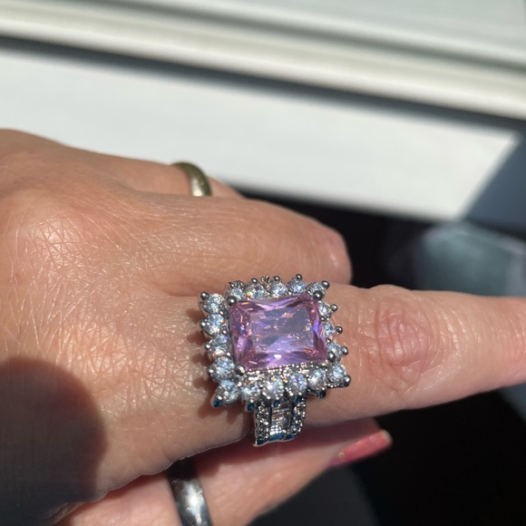 NWT sterling silver size 8 pink ring - Picture 3 of 3